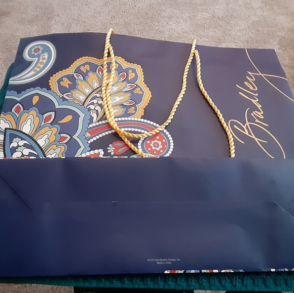 Vera Bradley Gift Bag - Picture 3 of 3